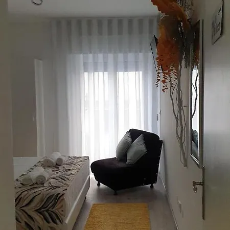 Prestige Holidays Alojamentos * Назаре