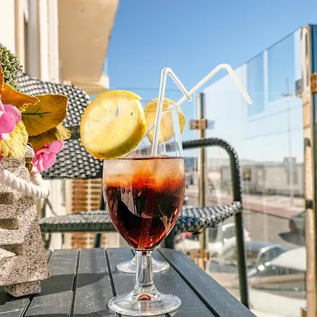 Отель Prestige Holidays Alojamentos *