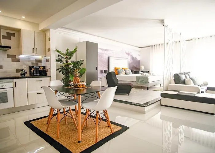 Prestige Holidays Alojamentos * نازاريه