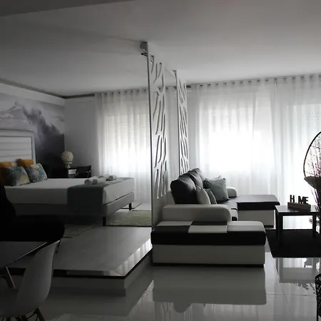 Hotel Prestige Holidays Alojamentos Nazaré