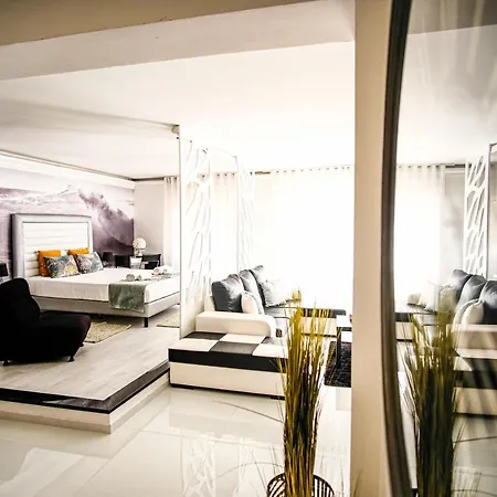 Prestige Holidays Alojamentos Hotel *