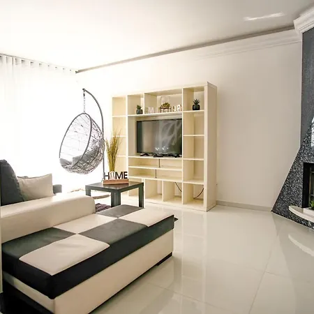 Prestige Holidays Alojamentos *