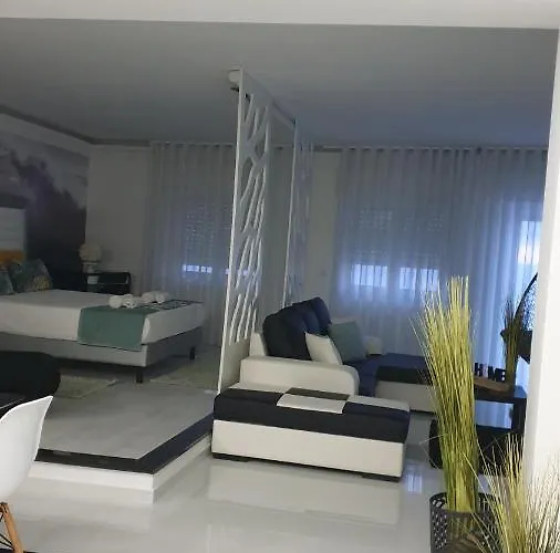 Prestige Holidays Alojamentos Hotel