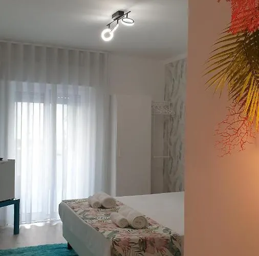 Prestige Holidays Alojamentos Hotel *